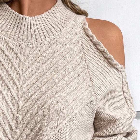 Beige Cable Knit Pullover Sweater Cold Shoulder Long Sleeve - Picture 7 of 9
